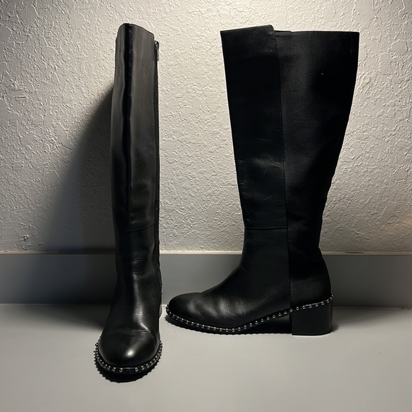 Adrianna Papell - Picture 2 of 4